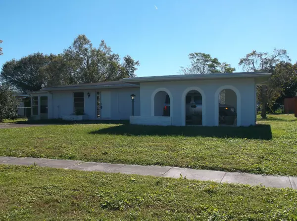 Port Saint Lucie, FL 34983,166 NE Jardain RD