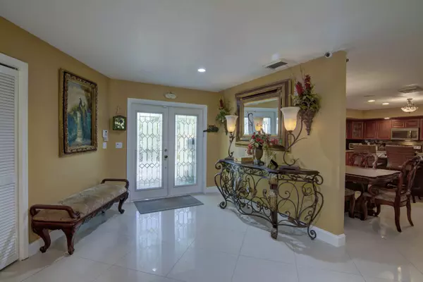 West Palm Beach, FL 33411,8515 Thousand Pines CIR