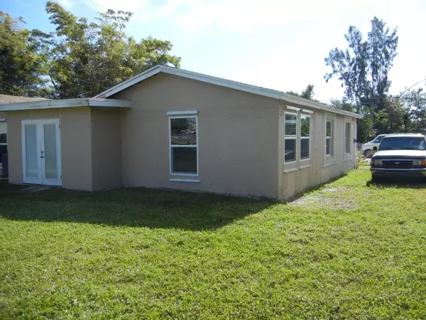 2909 Genessee AVE, West Palm Beach, FL 33409