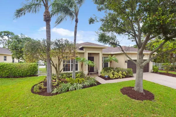 54 Lake Eden DR, Boynton Beach, FL 33435