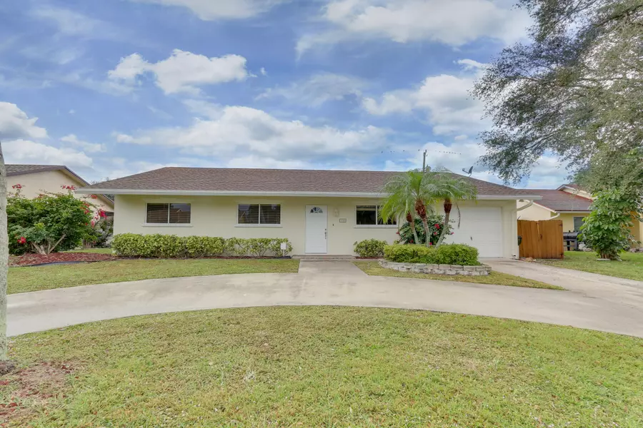 3138 Cardinal DR, Delray Beach, FL 33444