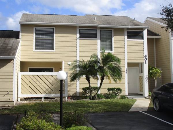 601 Lakewood DR Apt 13b,  Jupiter,  FL 33458