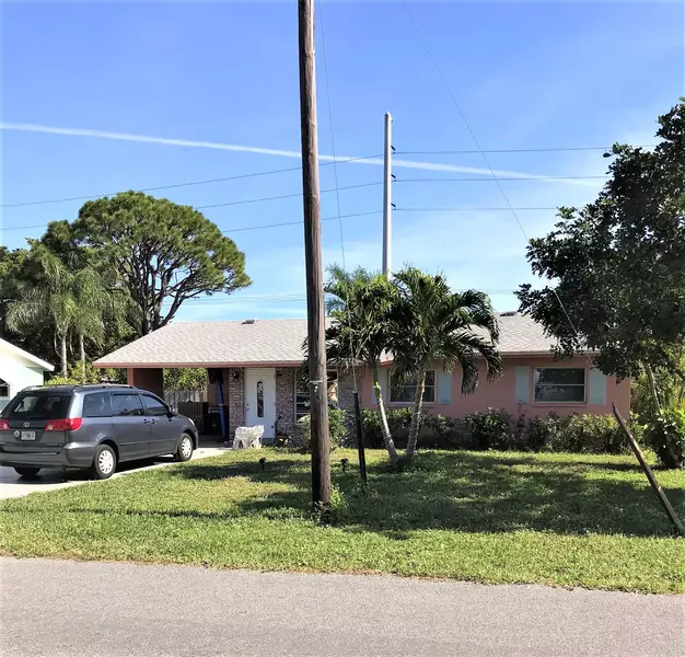 1026 NW 7th ST, Boynton Beach, FL 33426