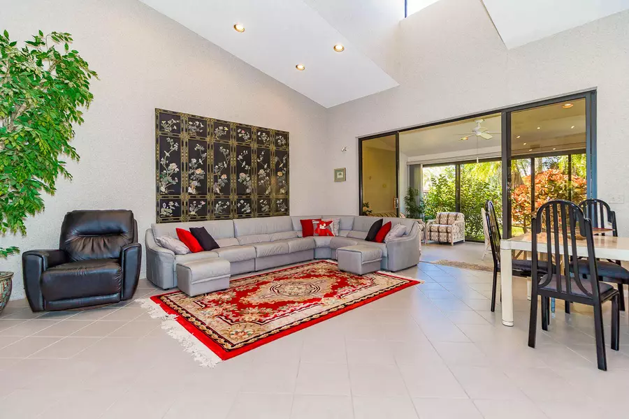 5439 San Marino WAY, Lake Worth, FL 33467