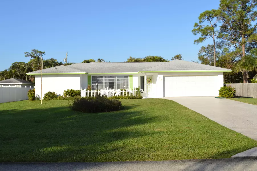 92 Cleveland RD, Lake Worth, FL 33467