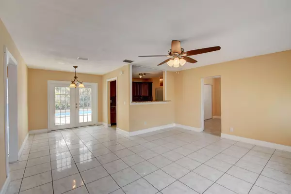 Lantana, FL 33462,1202 W Broward ST