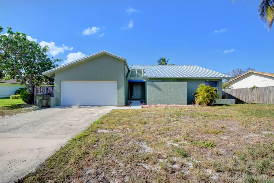 509 Enfield RD, Delray Beach, FL 33444