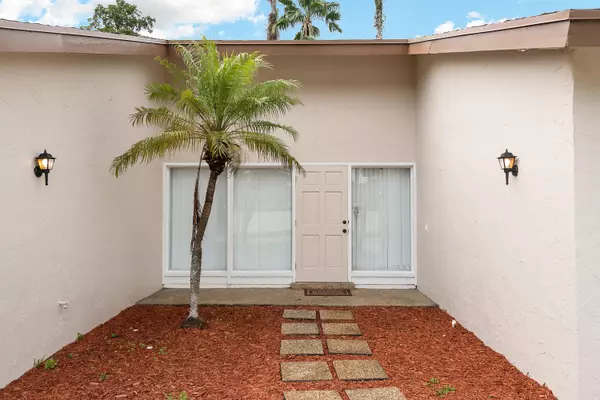 Boca Raton, FL 33487,17850 Covey TRL