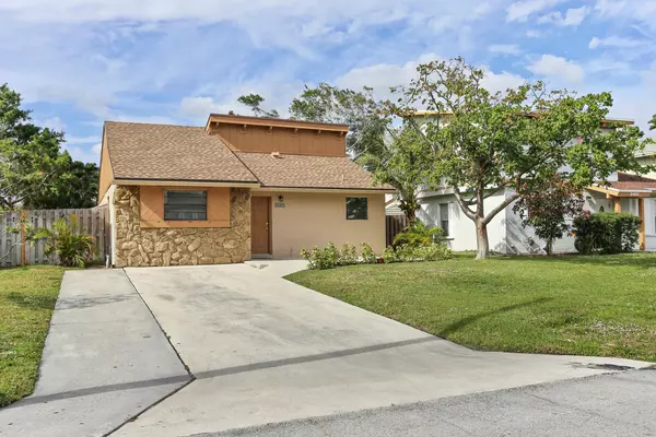 2409 Zeder AVE, Delray Beach, FL 33444