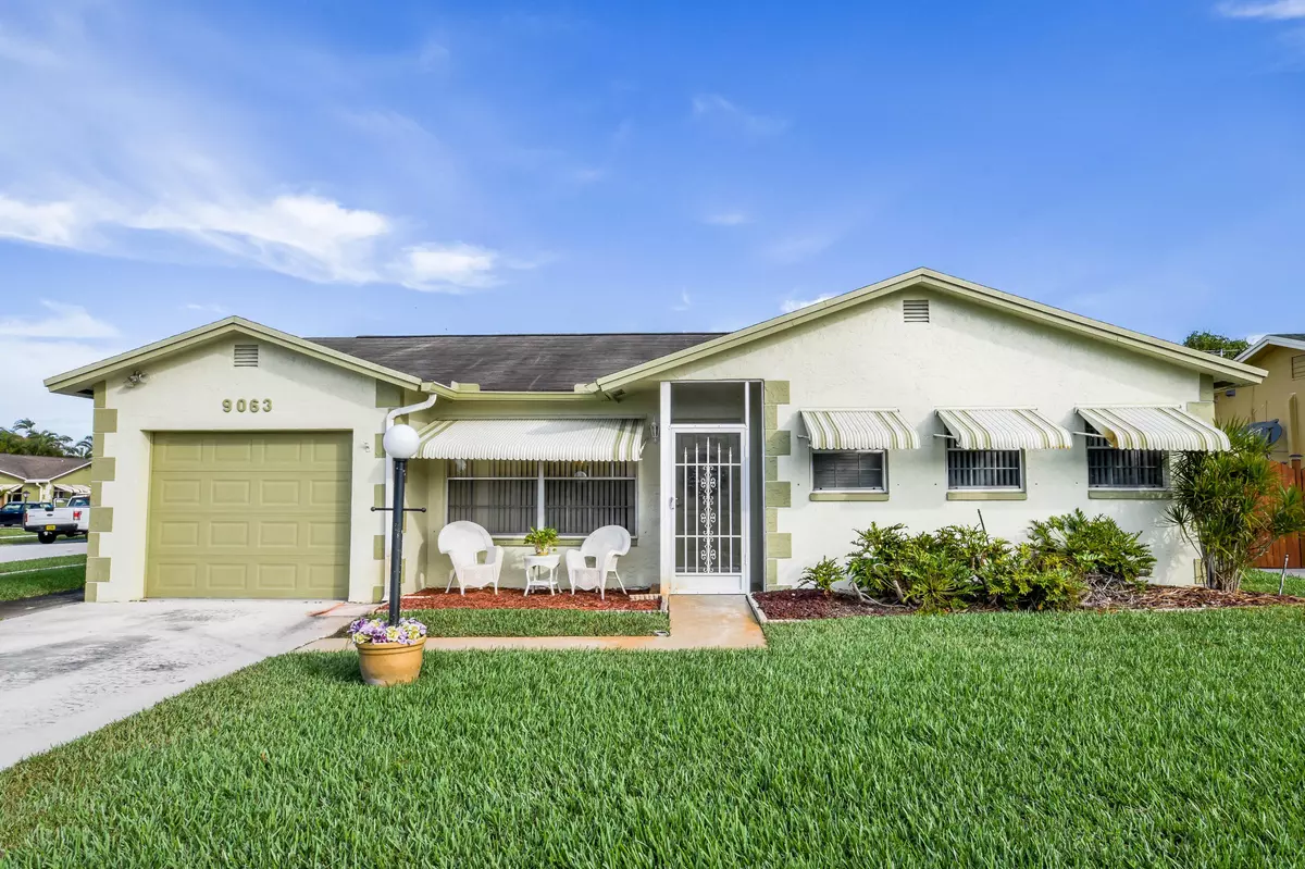 Boca Raton, FL 33433,9063 SW 7th ST