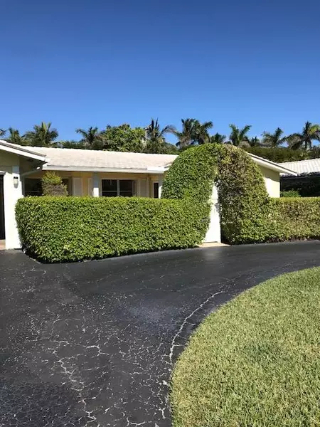 16 Ridge BLVD, Ocean Ridge, FL 33435