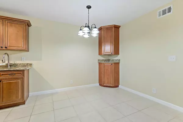 Deerfield Beach, FL 33441,588 Trace CIR 101