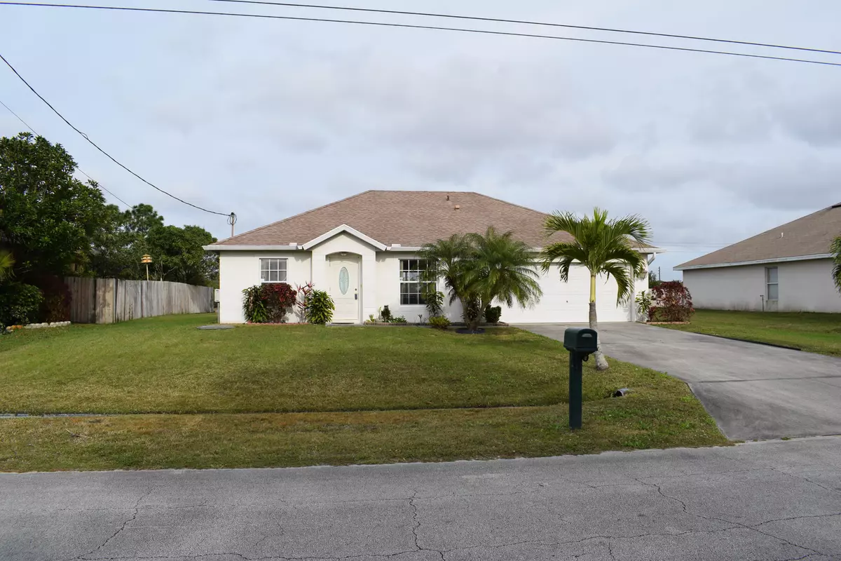 Port Saint Lucie, FL 34953,1665 SW Hampshire LN