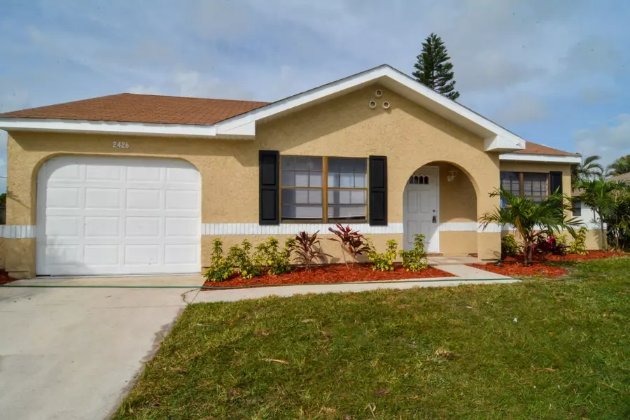 2426 SE Marseille ST, Port Saint Lucie, FL 34952