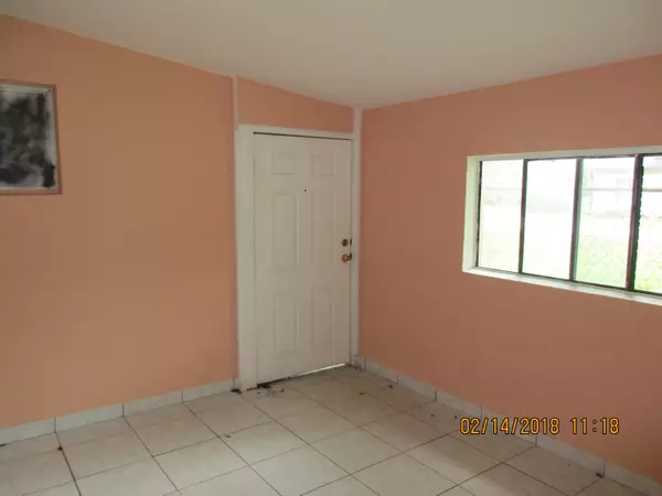 Fort Pierce, FL 34950,705 S 21st S ST