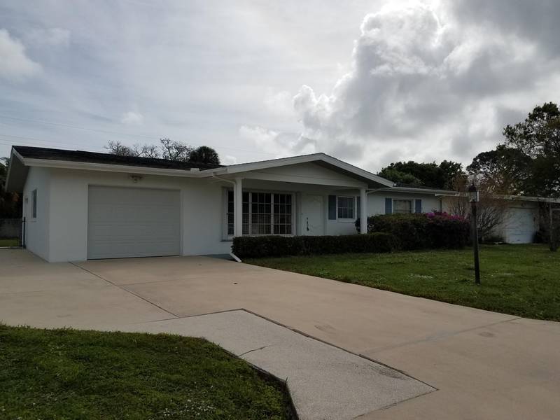 407 E Coconut AVE, Port Saint Lucie, FL 34952