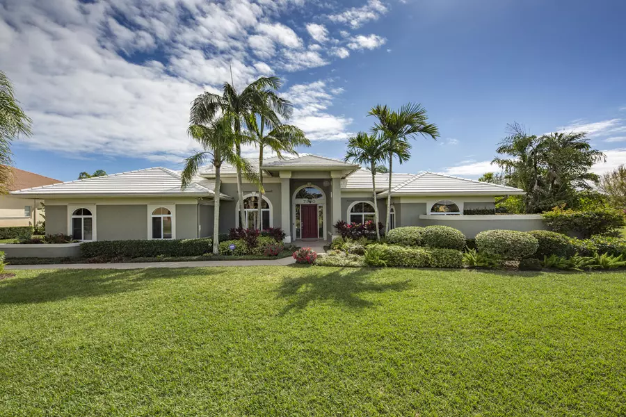 7950 SE Osprey ST, Hobe Sound, FL 33455