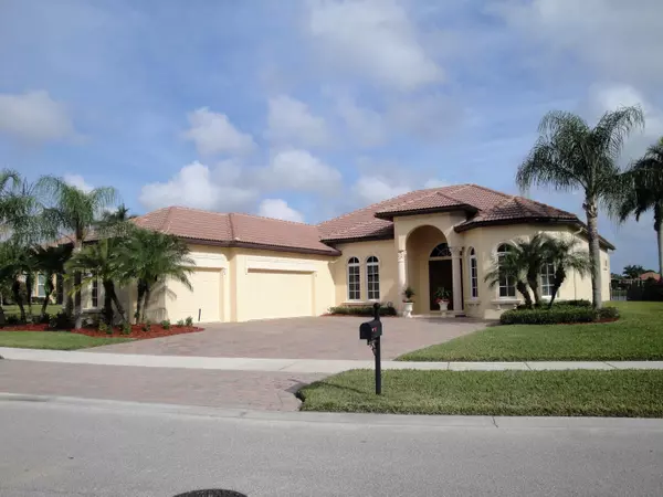 Port Saint Lucie, FL 34986,812 SW Saint Julien CT