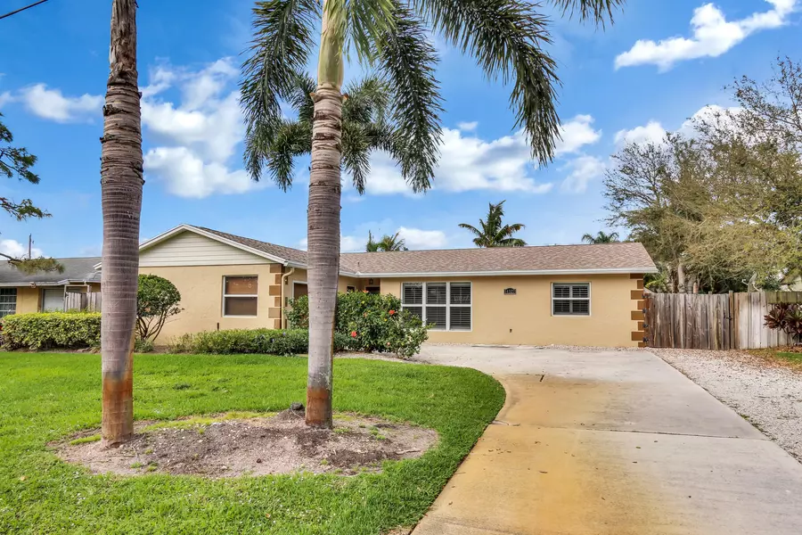 14327 Palmwood RD, Palm Beach Gardens, FL 33410