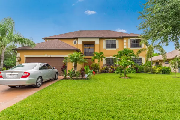 Port Saint Lucie, FL 34953,459 SW Log DR