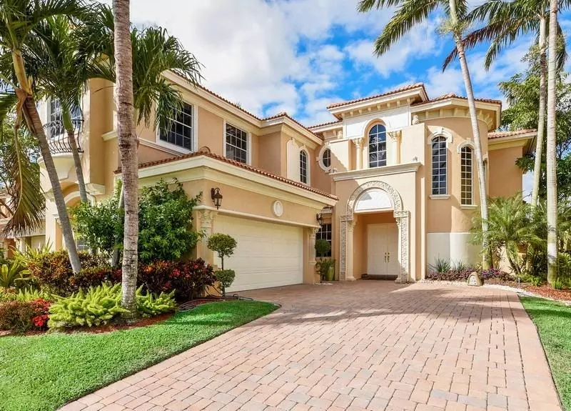 8077 Valhalla DR, Delray Beach, FL 33446