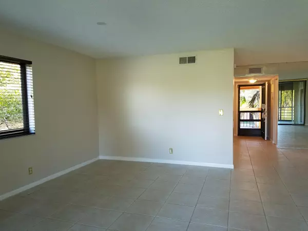 Boynton Beach, FL 33437,11162 Green Lake Dr  Apt 204