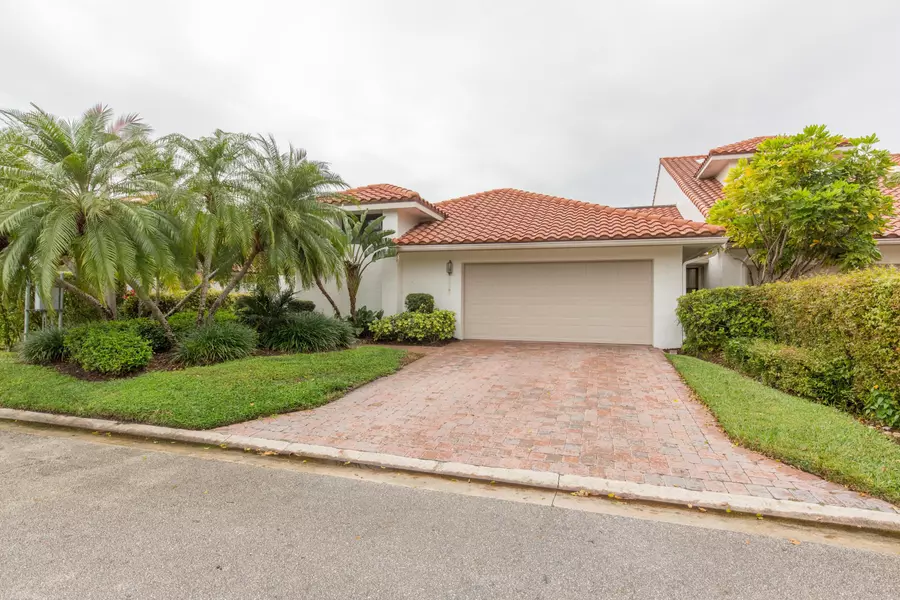 2483 Windsor Way CT, Wellington, FL 33414