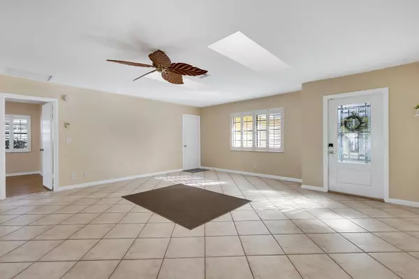 Lantana, FL 33462,7455 Sunny Hills TER