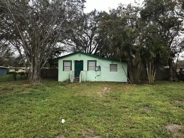 3406 Avenue F, Fort Pierce, FL 34947