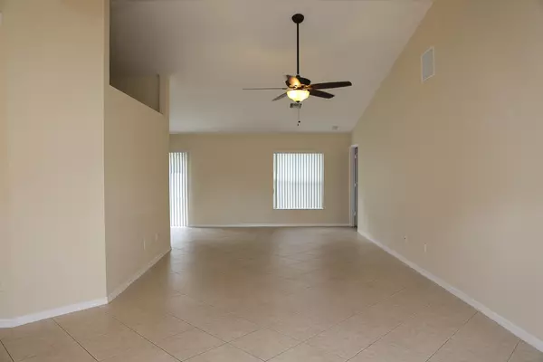 Port Saint Lucie, FL 34953,2344 SW Woodridge ST