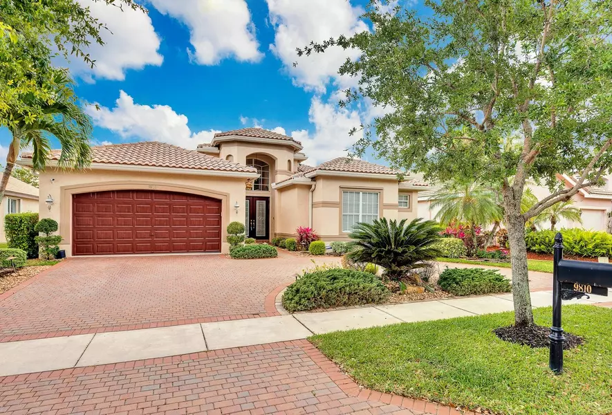 9810 Napoli Woods LN, Delray Beach, FL 33446