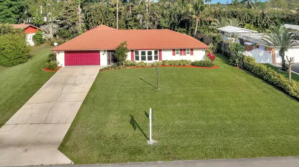 63 Cuyahoga RD, Lake Worth, FL 33467