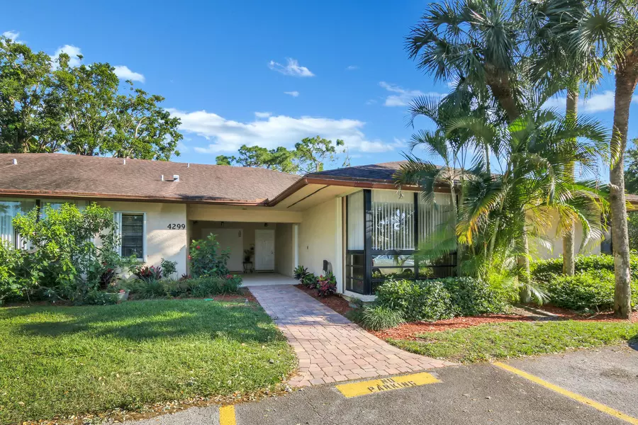 4299 Wood Ride B, Boynton Beach, FL 33436