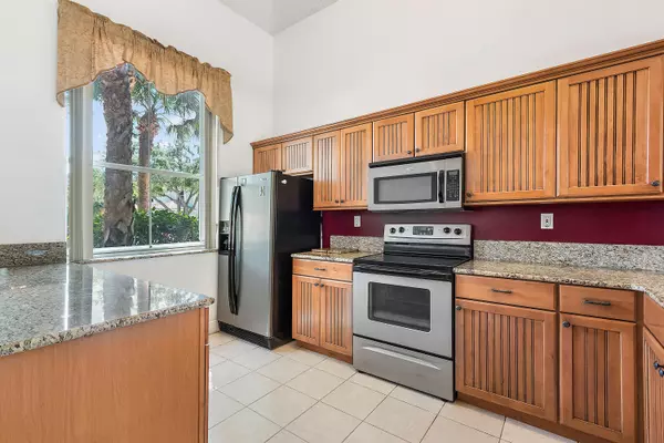 Lake Worth, FL 33463,5674 La Quinta CT