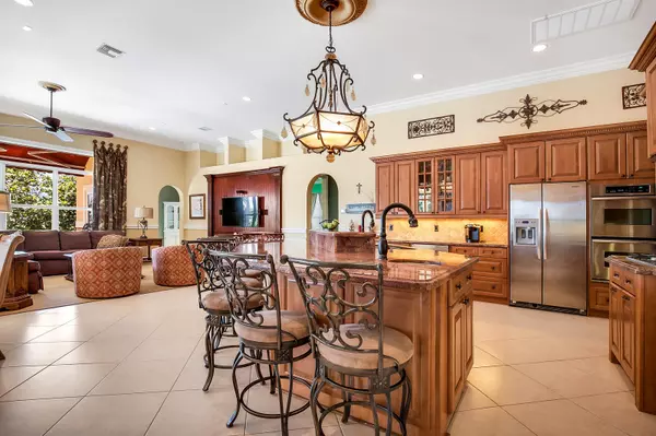 West Palm Beach, FL 33401,3327 Embassy DR