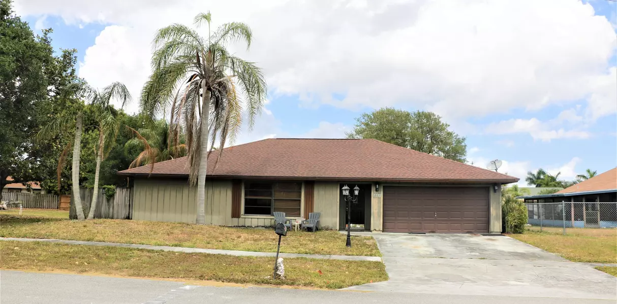 4065 Nova LN, Lake Worth, FL 33462