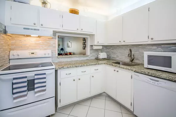 Delray Beach, FL 33445,2700 Fiore WAY 108