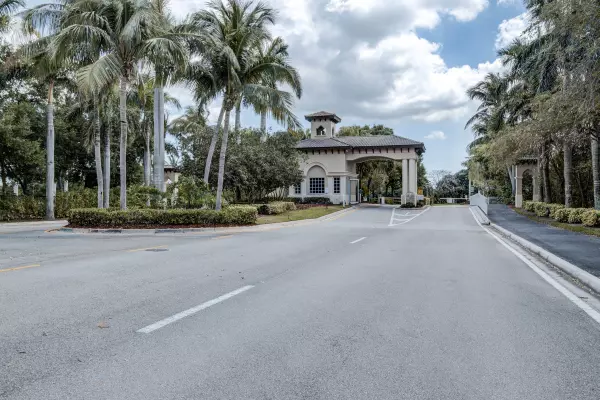 Delray Beach, FL 33446,7052 Cataluna CIR