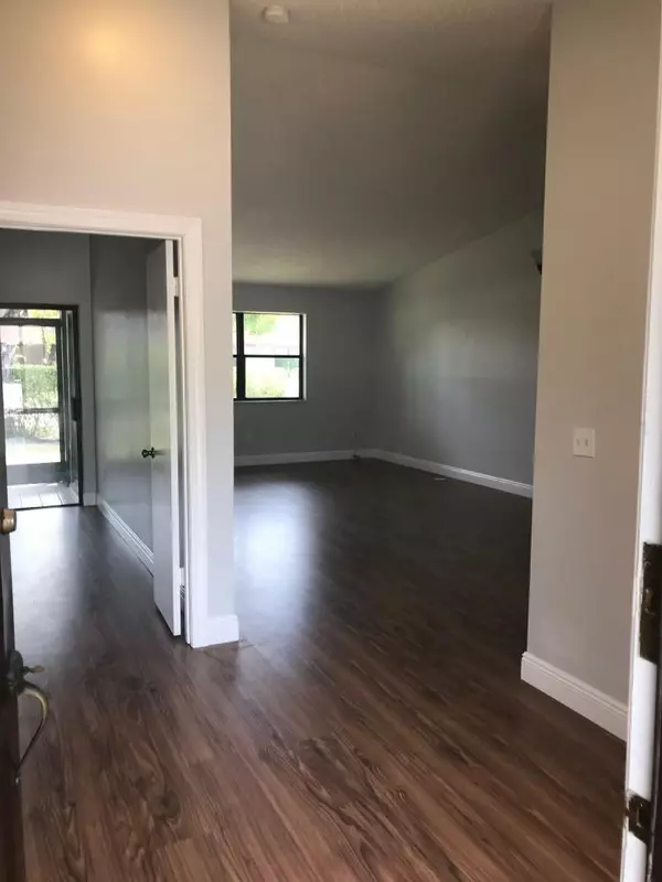 West Palm Beach, FL 33411,458 Knollwood CT