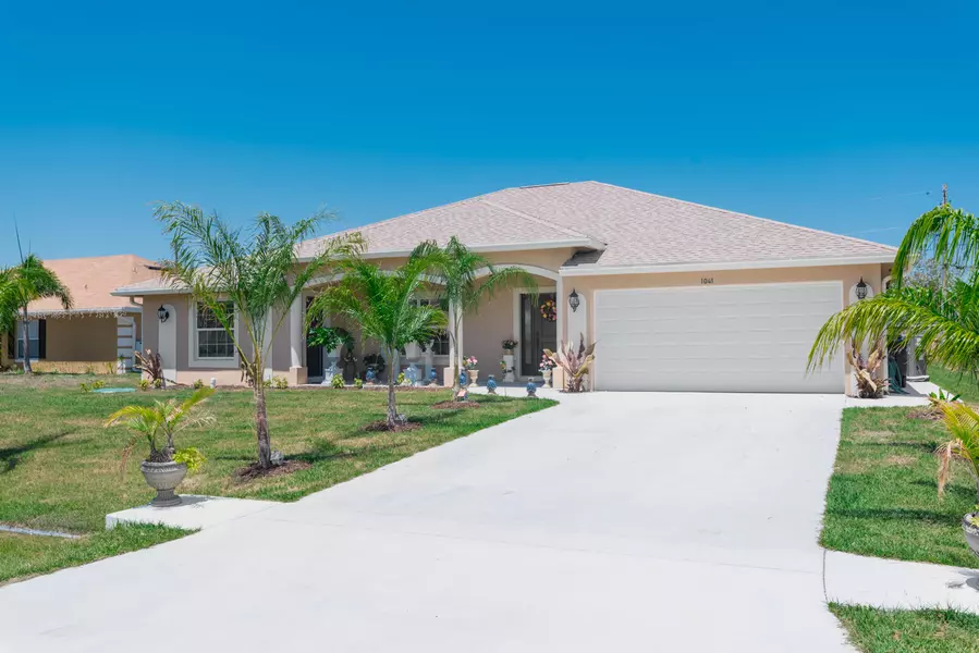 1041 SW Cornelia AVE, Port Saint Lucie, FL 34953