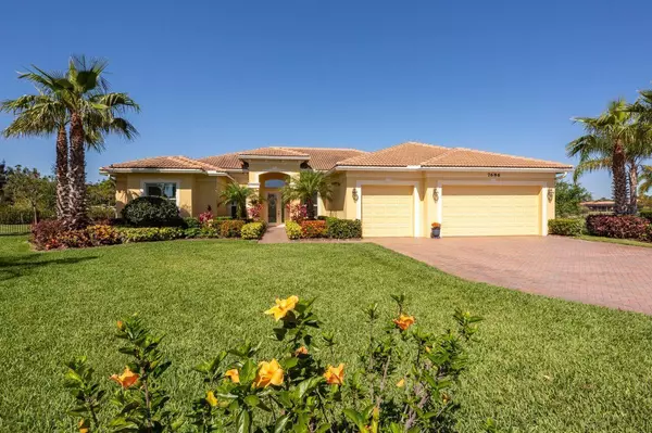 7686 SE Belle Maison DR, Stuart, FL 34997