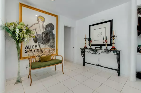 Lantana, FL 33462,1417 S Atlantic DR