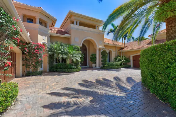 129 Via Palacio, Palm Beach Gardens, FL 33418