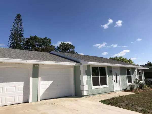 Port Saint Lucie, FL 34983,303 NE Solida CIR