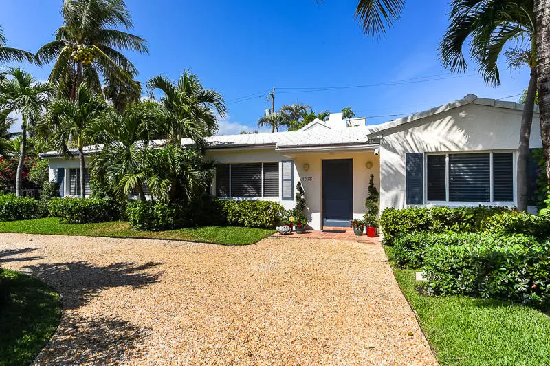 Palm Beach, FL 33480,217 Debra LN