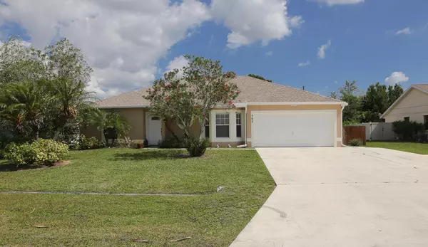 793 SE Fallon DR, Port Saint Lucie, FL 34983