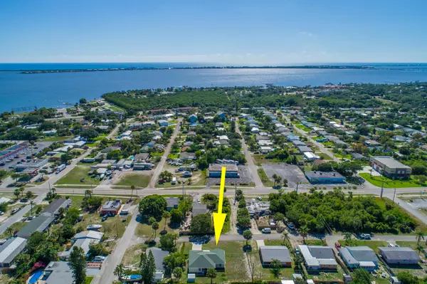 Jensen Beach, FL 34957,1832 NE 23rd DR