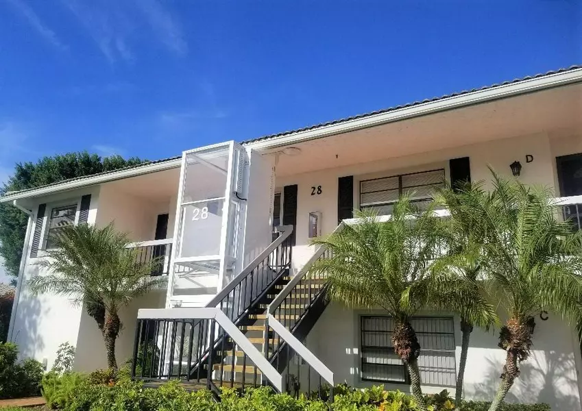 28 W Stratford LN B, Boynton Beach, FL 33436