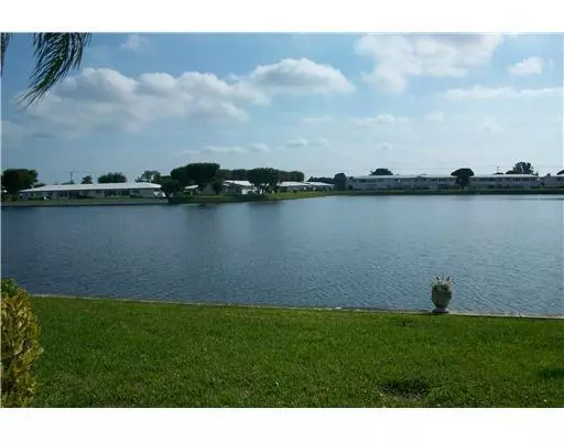 1114 Lake TER 212, Boynton Beach, FL 33426