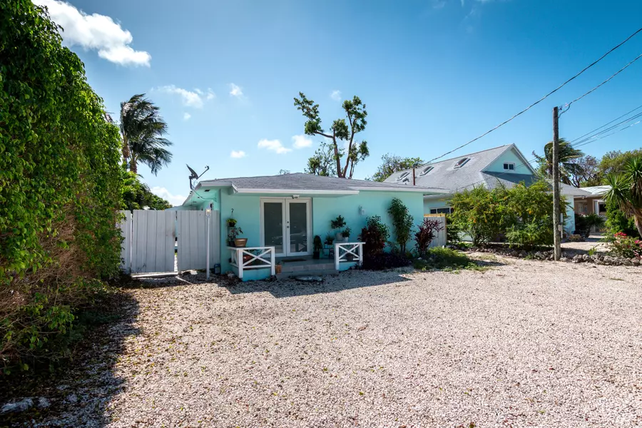 208 Jasmine ST, Tavernier, FL 33070